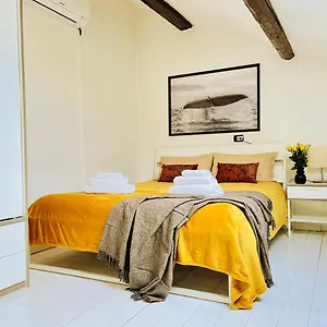 Cozy Loft In A Fashion District Of Apartamento